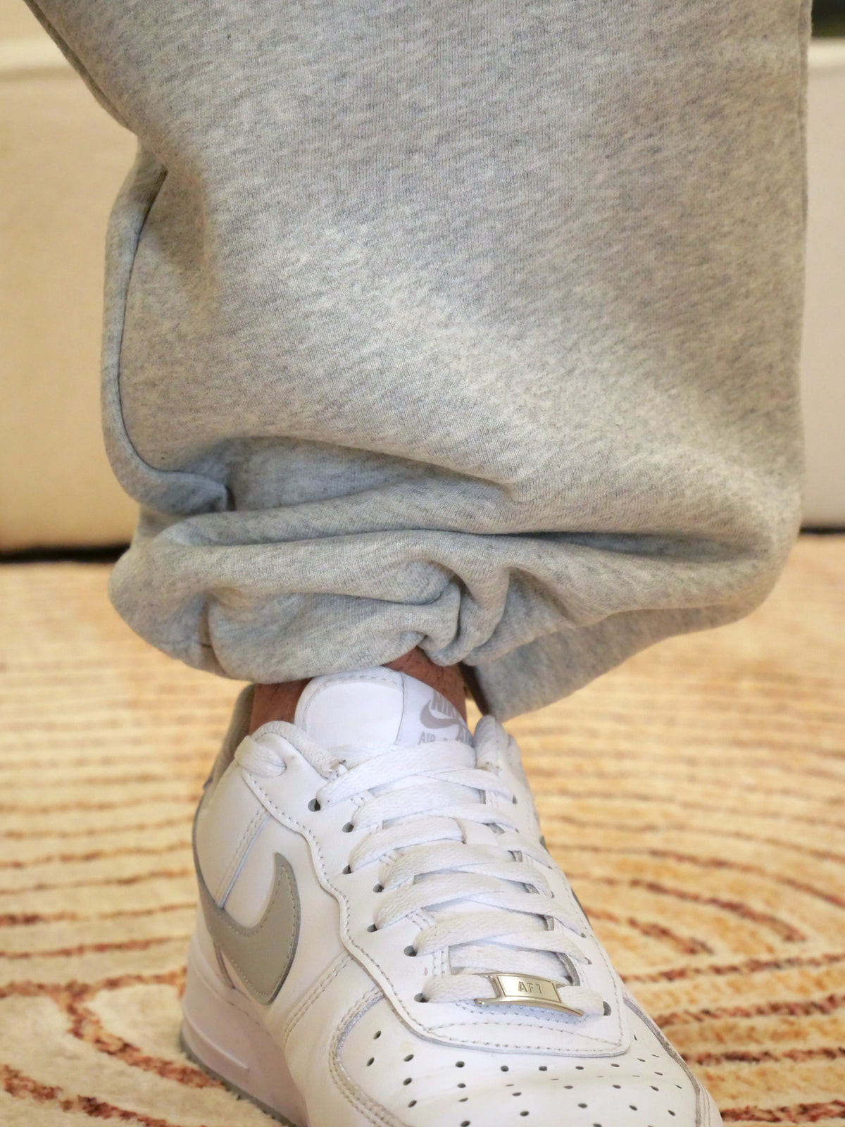 THE GREAT EXCHANGE GREY SWEATPANT